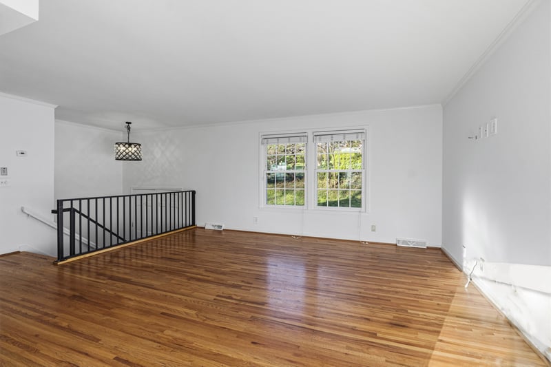 3325 Dumas Dr, Nashville, TN 37211