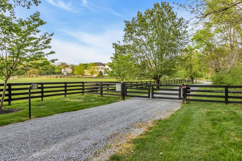 6314 Mcdaniel Rd, College Grove, TN 37046
