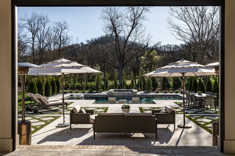 825 Forest Hills Dr, Nashville, TN 37220