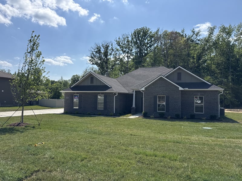 8639 Turnbull Dr, Pleasant View, TN 37146