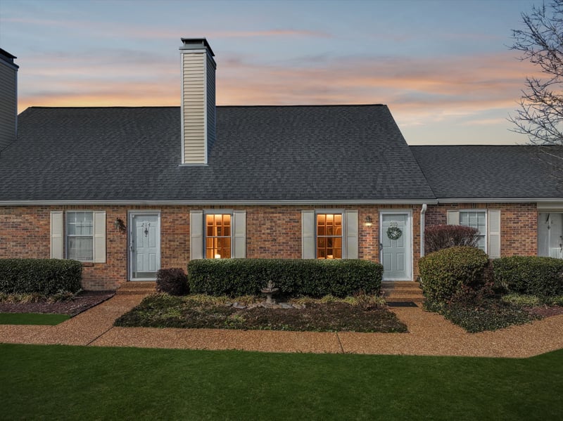 215 Cumberland Trce, Nashville, TN 37214
