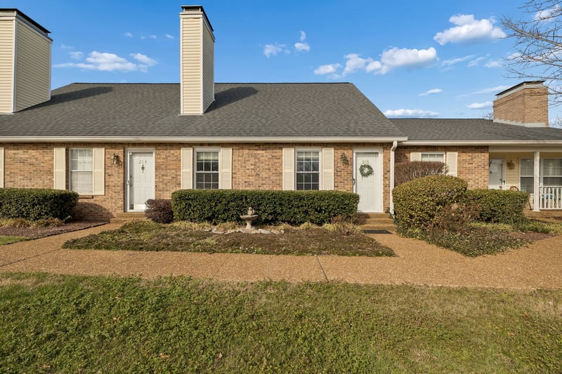 215 Cumberland Trce, Nashville, TN 37214
