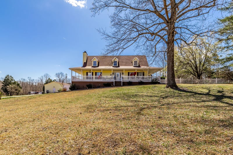 6761 Hall Rd, Greenbrier, TN 37073