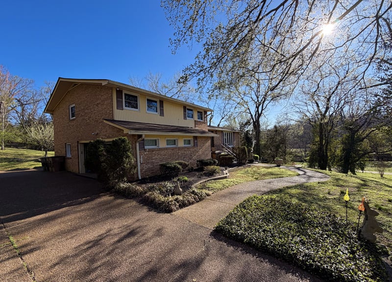 3615 Fairmeade Dr, Nashville, TN 37218