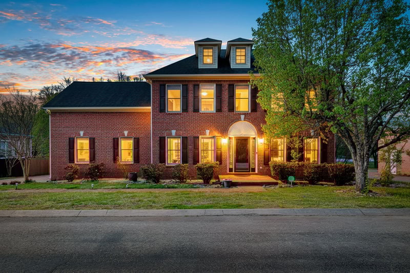 132 Sequoyah Ln, Nashville, TN 37221