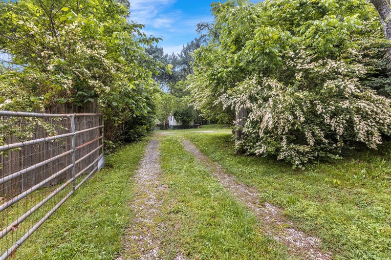 8885 Hester Beasley Rd, Nashville, TN 37221