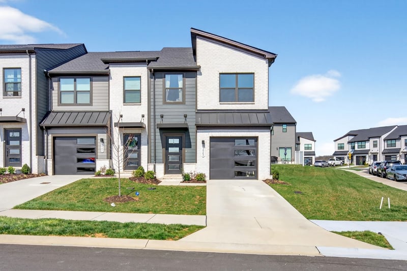2049 Walnut Ln, Gallatin, TN 37066