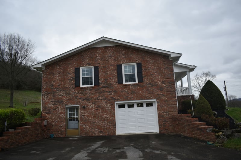 52 Plunketts Creek Cir, Carthage, TN 37030