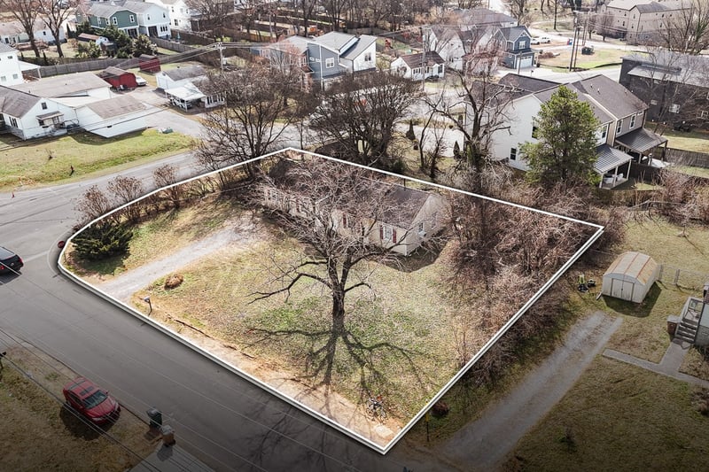 1911 Hutton Dr, Nashville, TN 37210