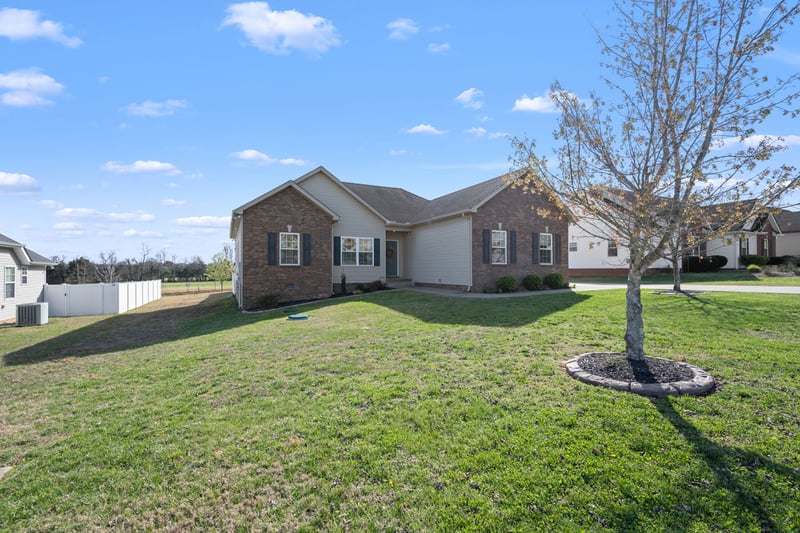 1237 Crescent Ridge Dr, Murfreesboro, TN 37128