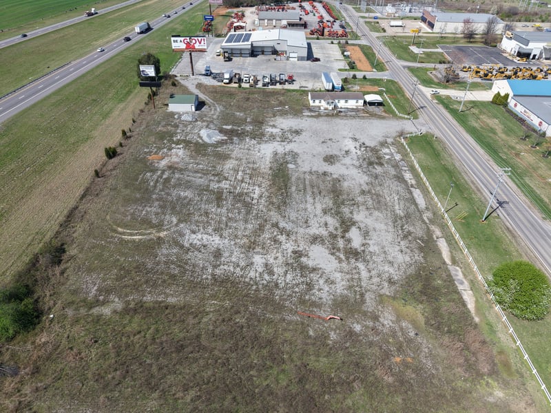 570 Alfred Thun Rd, Clarksville, TN 37040