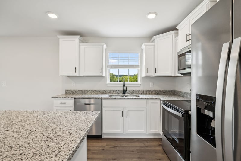 118 Crows Hill Dr, Gordonsville, TN 38563