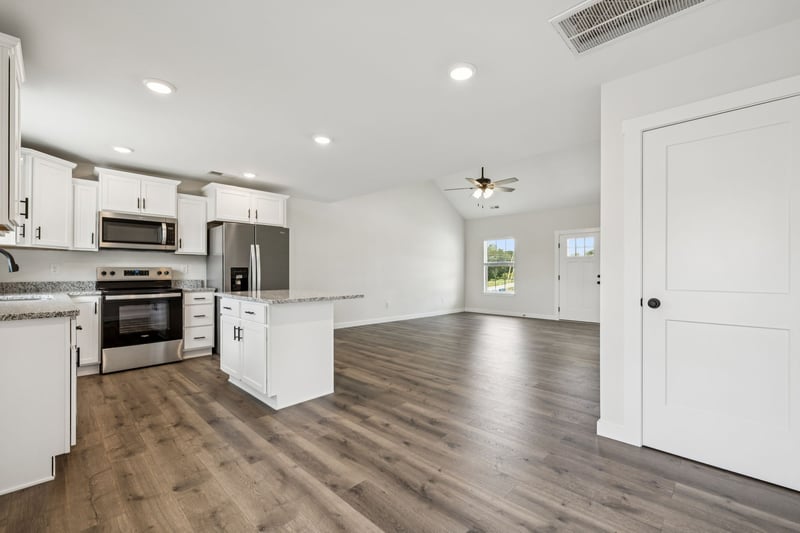 118 Crows Hill Dr, Gordonsville, TN 38563