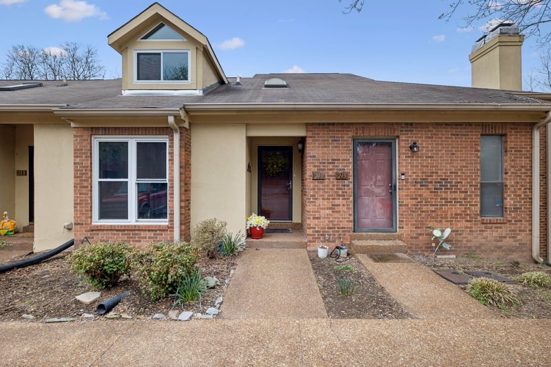 213 Riverstone Ct, Nashville, TN 37214