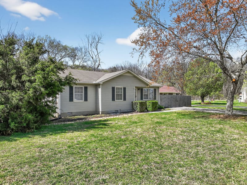 2041 Sugartree Dr, Murfreesboro, TN 37129