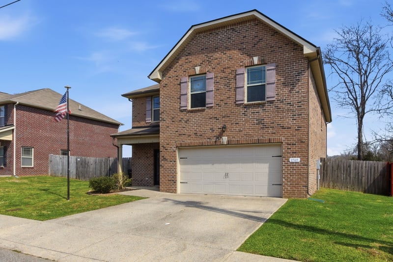 1749 Auburn Ln, Columbia, TN 38401