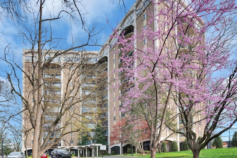 4215 Harding Pike #303, Nashville, TN 37205