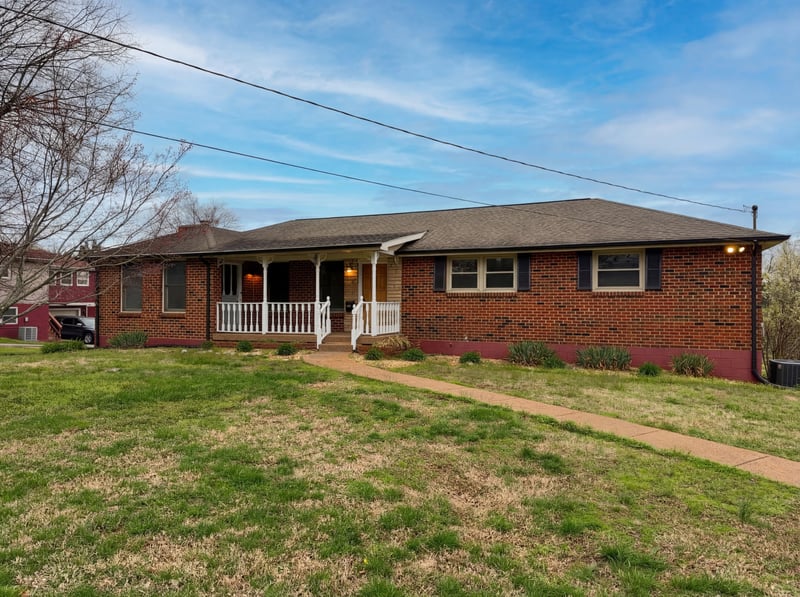 823 Apple Valley Rd, Madison, TN 37115