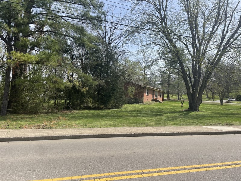 701 Shawnee Dr, Nashville, TN 37205