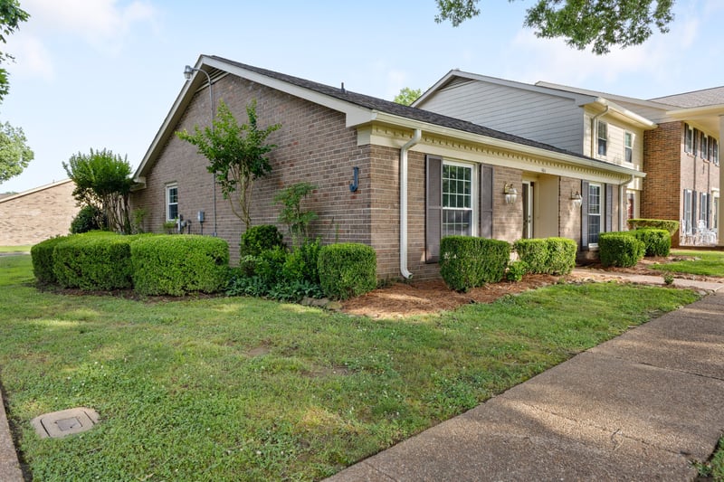 964 Todd Preis Dr, Nashville, TN 37221