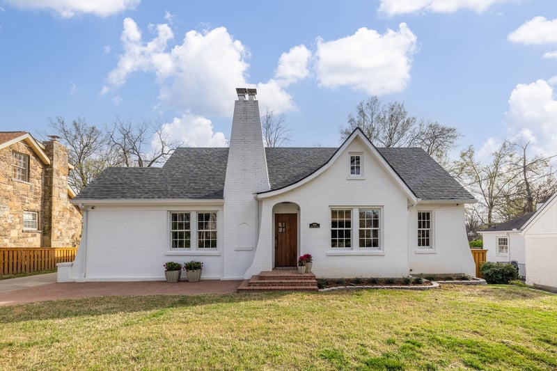 1705 Green Hills Dr, Nashville, TN 37215