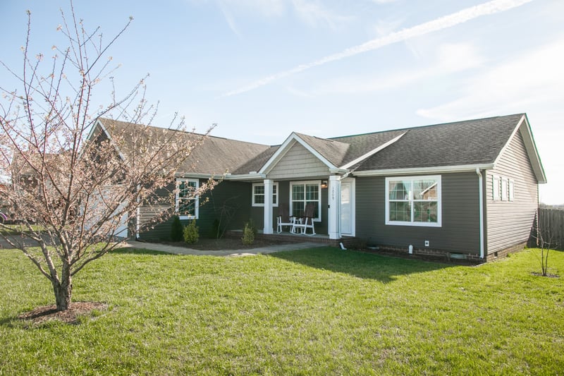 1009 Mccormick Xing, Spring Hill, TN 37174
