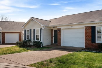 717 Mount Carmel Pl, Nashville, TN 37205