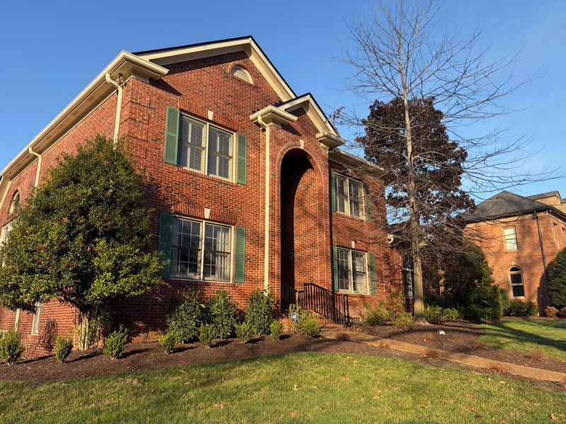 106 Hidden Pt, Hendersonville, TN 37075