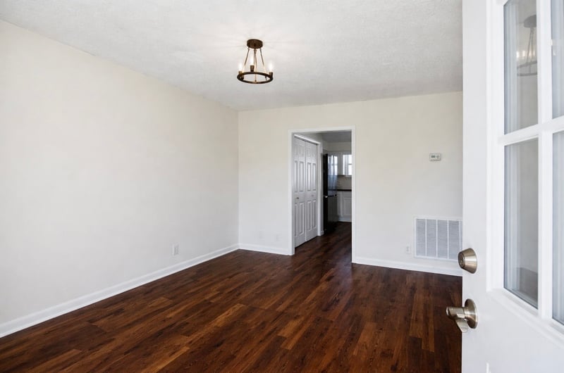 1300 Bellshire Terrace Dr, Nashville, TN 37207