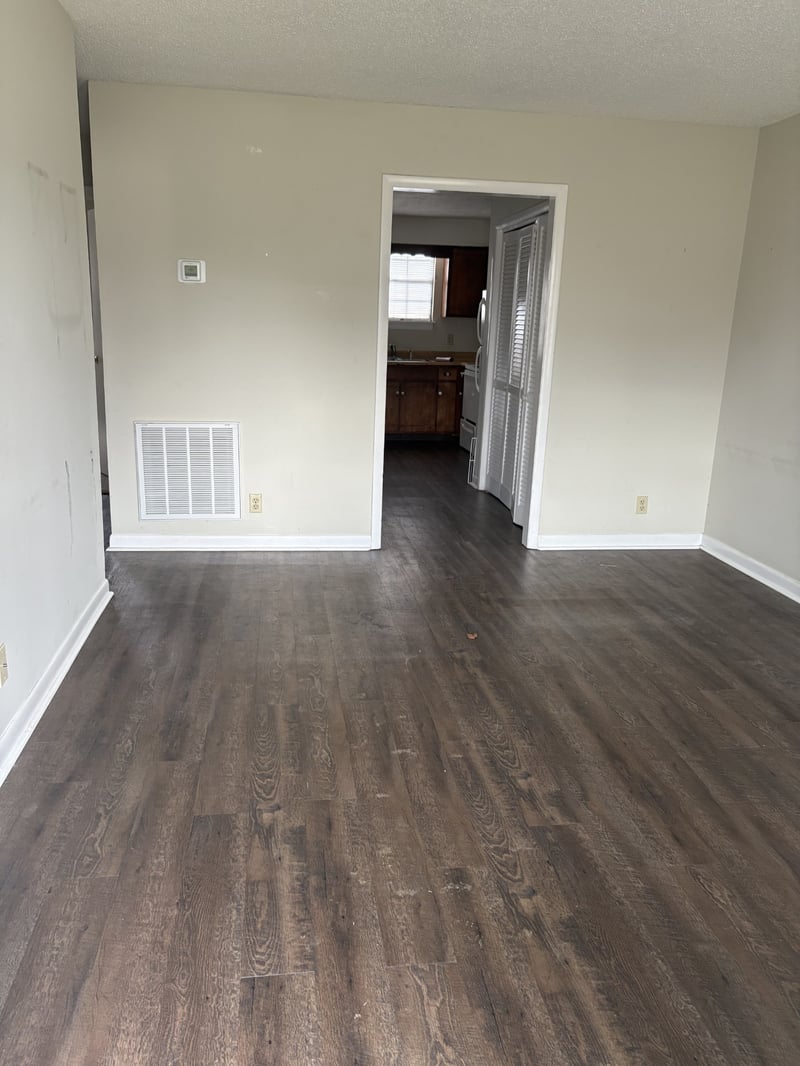 1300 Bellshire Terrace Dr, Nashville, TN 37207