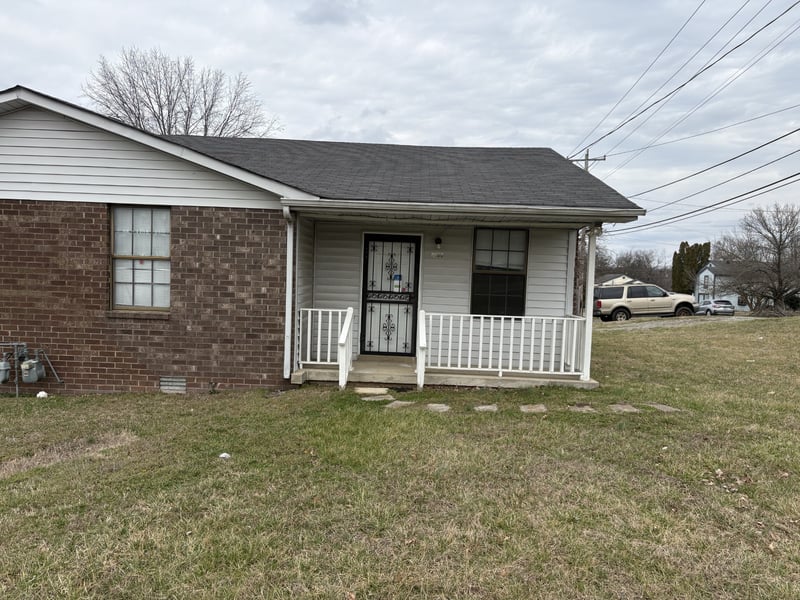 1300 Bellshire Terrace Dr, Nashville, TN 37207