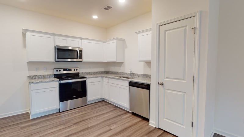 208 Darlington Dr, Dickson, TN 37055