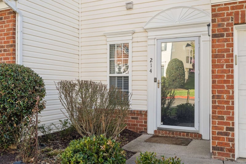 7277 Charlotte Pike #214, Nashville, TN 37209