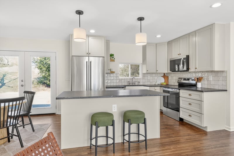 4001 Dumbarton Dr, Nashville, TN 37207