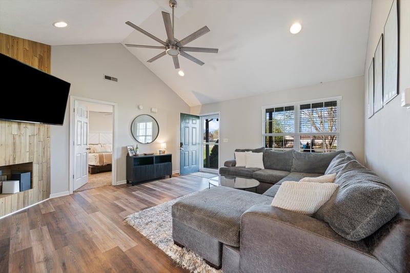 302 Oxmoor Valley Ct, Murfreesboro, TN 37130