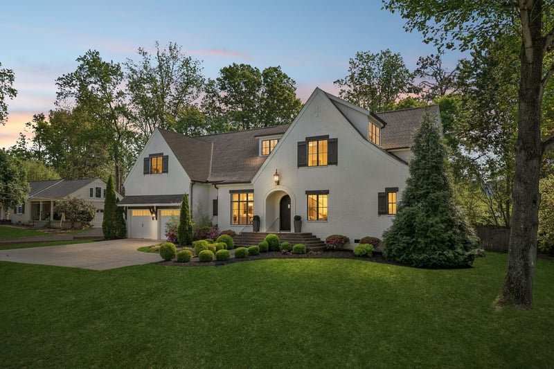 4040 Russellwood Dr, Nashville, TN 37204