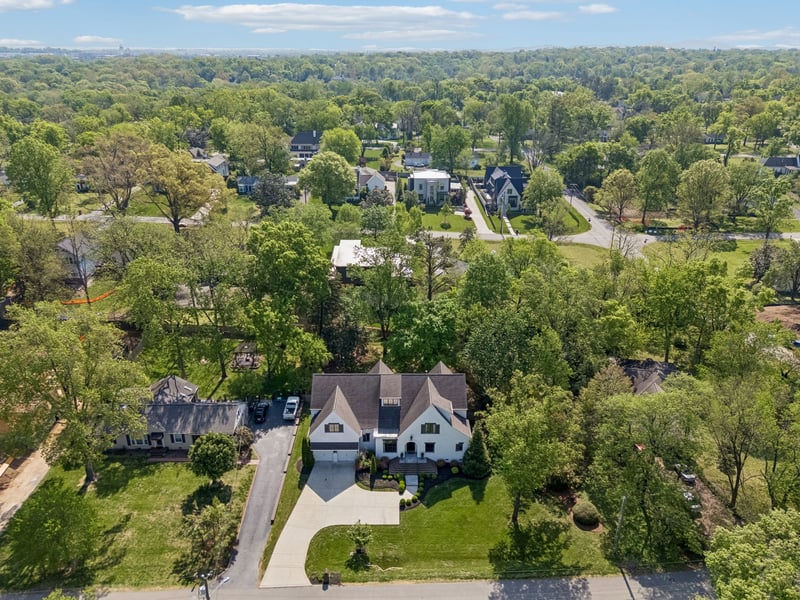 4040 Russellwood Dr, Nashville, TN 37204