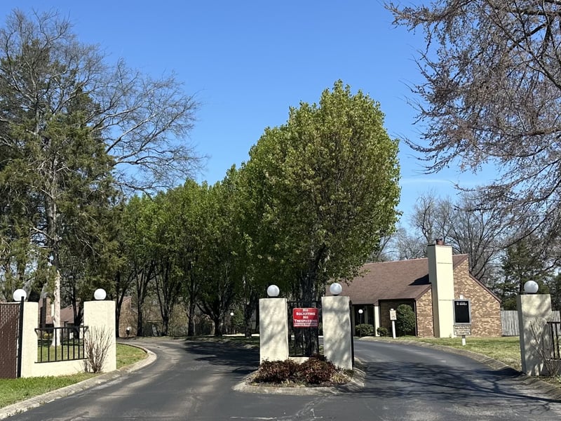 200 Castlewood Ln, Lebanon, TN 37087