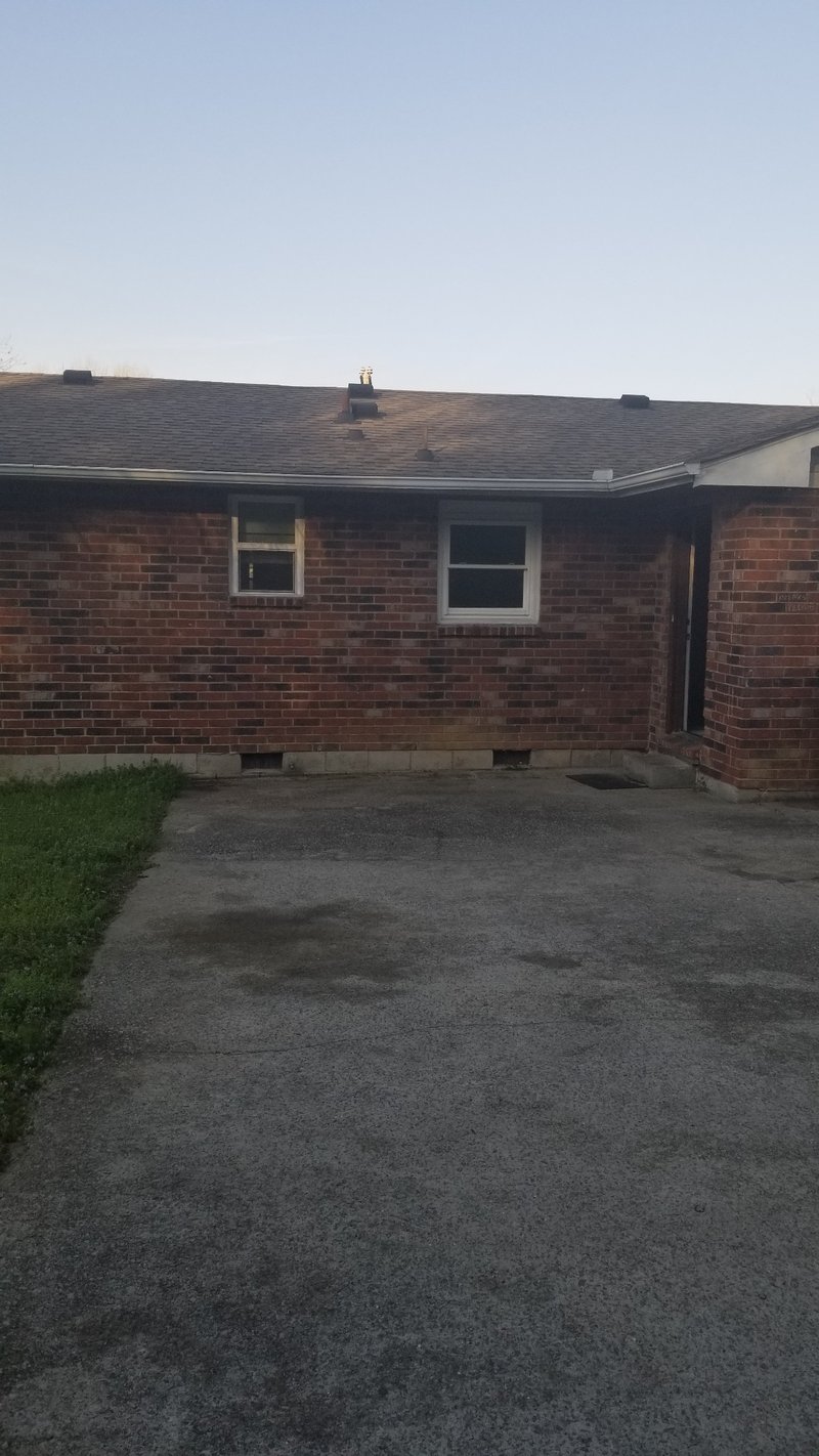 2714 Combs Dr, Nashville, TN 37207