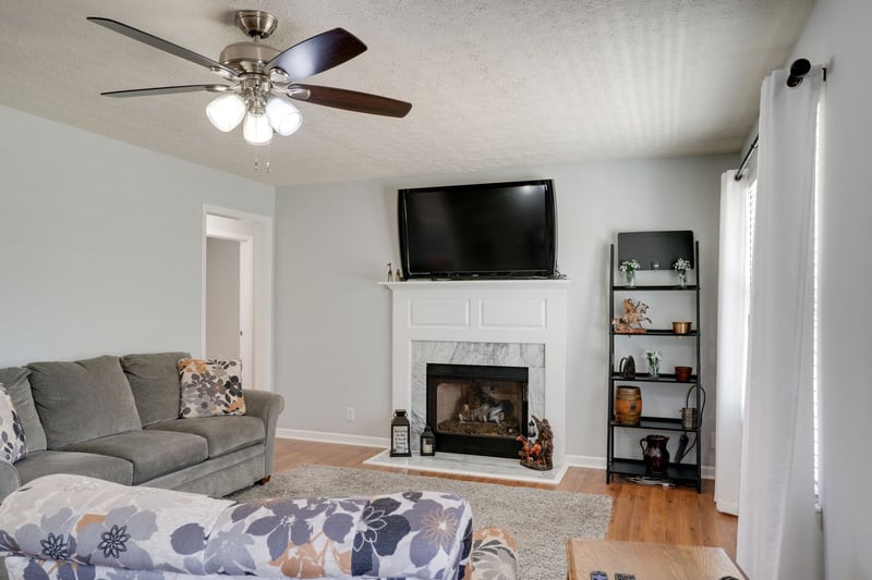 145 S Palmers Chapel Rd, White House, TN 37188