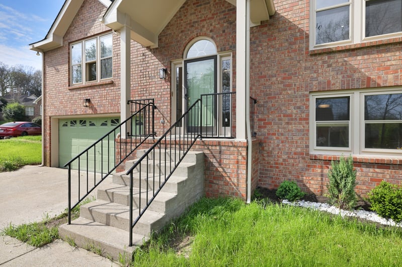 800 Carlisle Ct, Nashville, TN 37214