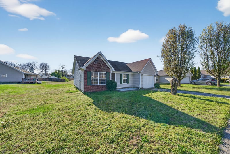 7232 Ole Nottingham Dr, Antioch, TN 37013