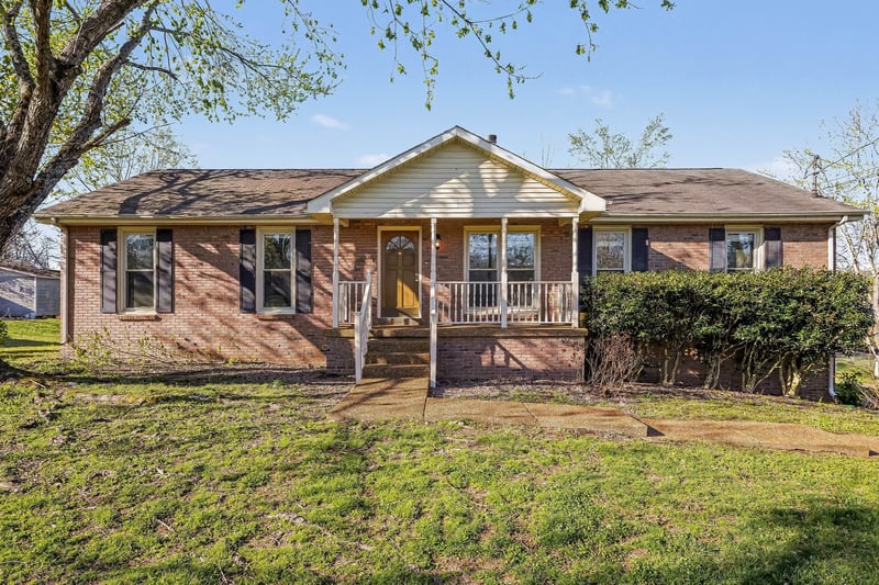 7303 Clearview Dr, Fairview, TN 37062