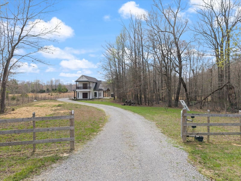 927 Koble Dr, Lebanon, TN 37087