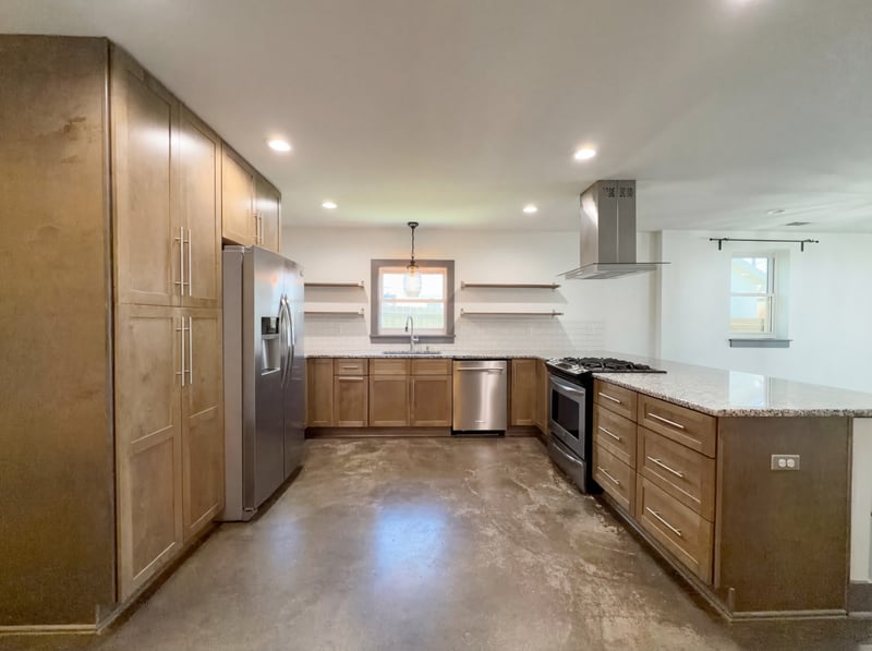 1067 Zophi St, Nashville, TN 37216