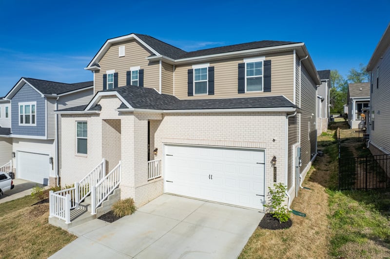 2924 Windstone Trl, Columbia, TN 38401