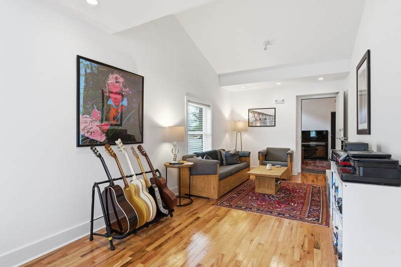 502 E Iris Dr, Nashville, TN 37204