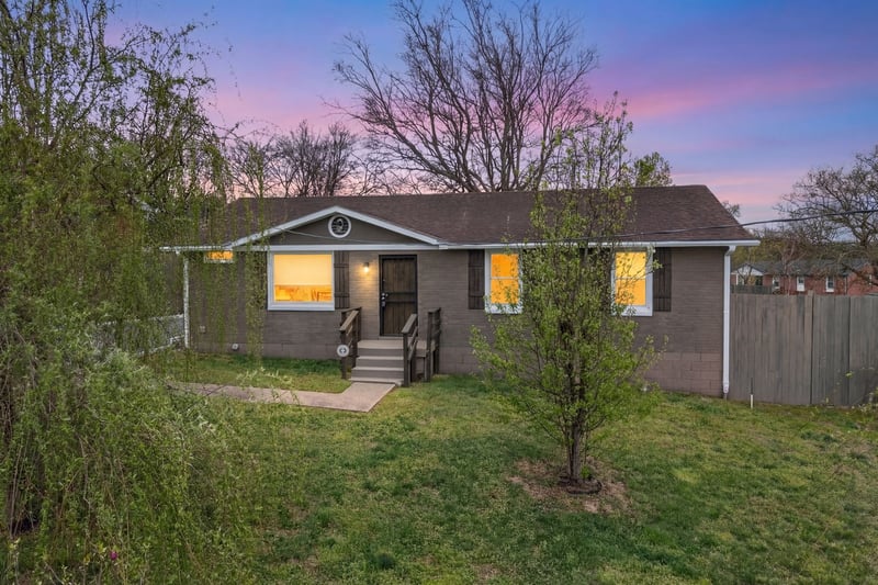 633 Lane Dr, Nashville, TN 37207