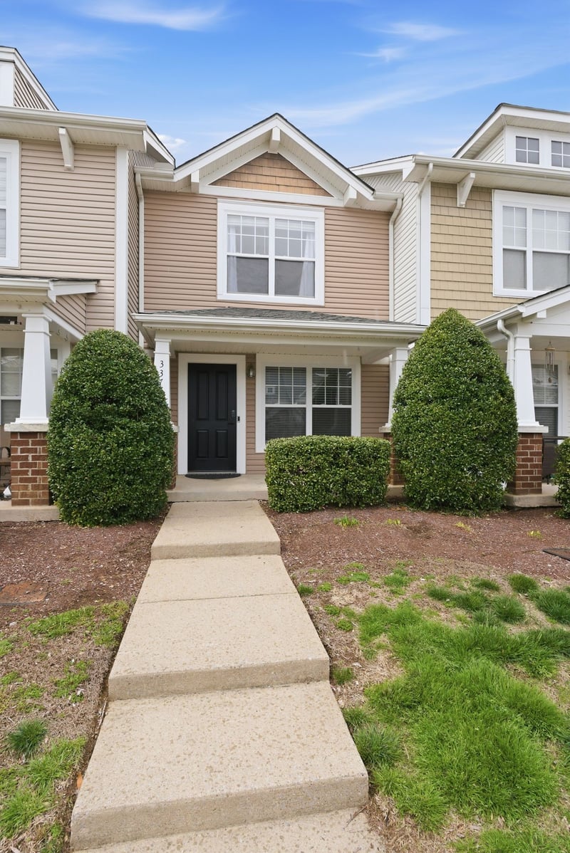 3377 Harpeth Springs Dr, Nashville, TN 37221