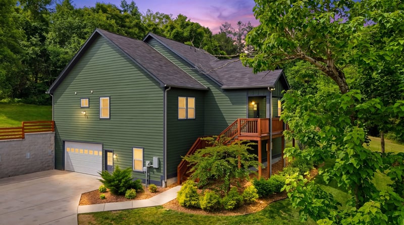 157 Lena Loop, Burns, TN 37029